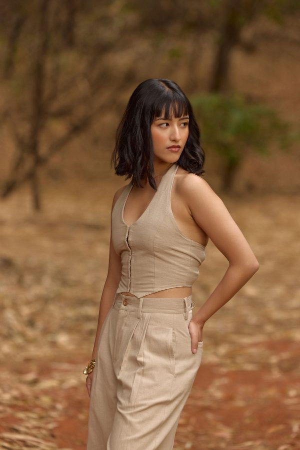 Beige Halter Neck Waistcoat & Pleated Shorts - Image 6