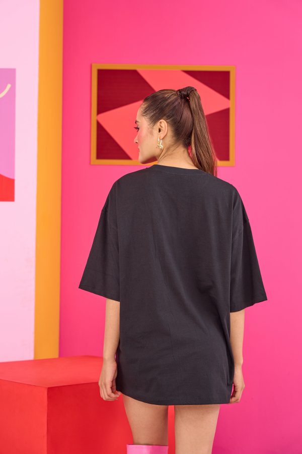 Emily in Paris: Oversized Black T-shirt - Image 3